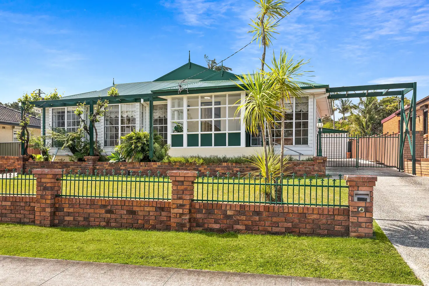 Main view of Homely house listing, 628 Northcliffe Drive, Berkeley NSW 2506