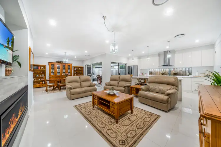 Fifth view of Homely house listing, 147 Rosedale Circuit, Carnes Hill NSW 2171