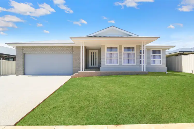 52 Rodeo Drive, Thurgoona NSW 2640