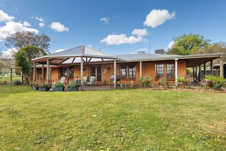 851 Lake Road, Bethanga VIC 3691