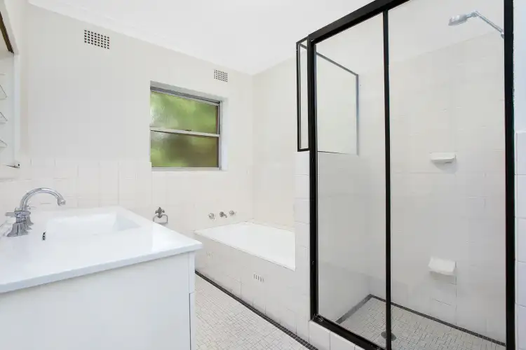 Fifth view of Homely apartment listing, 8/17-19 Guilfoyle Avenue, Double Bay NSW 2028