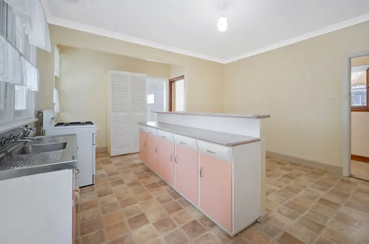 Sixth view of Homely house listing, 5 Wallace Avenue, Warrnambool VIC 3280