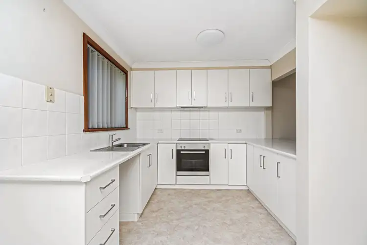 Fifth view of Homely house listing, 2 Huron Crescent, Lake Albert NSW 2650