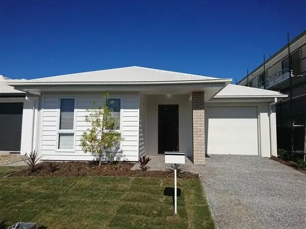 174 Spinnaker Boulevard, Newport QLD 4020