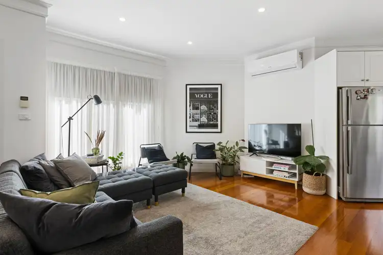 Second view of Homely unit listing, 2/37 Kemp Avenue, Mount Waverley VIC 3149