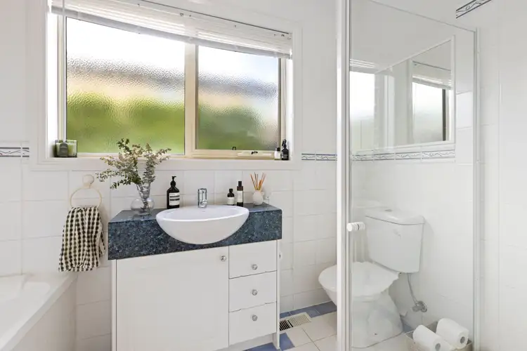 Fifth view of Homely unit listing, 2/37 Kemp Avenue, Mount Waverley VIC 3149