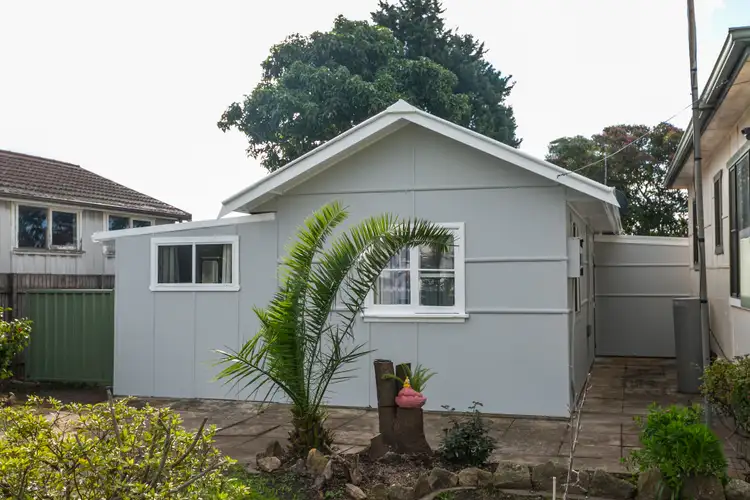 1/2 Lyne Street, Oak Flats NSW 2529