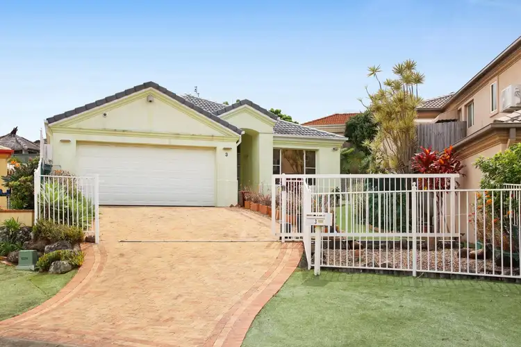 3 Maria Place, Ashmore QLD 4214