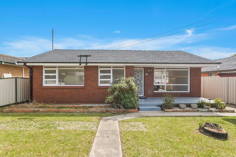 43 Theodore Street, Oak Flats NSW 2529