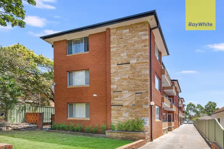 Main view of Homely unit listing, 2/42 Wigram Street, Harris Park NSW 2150