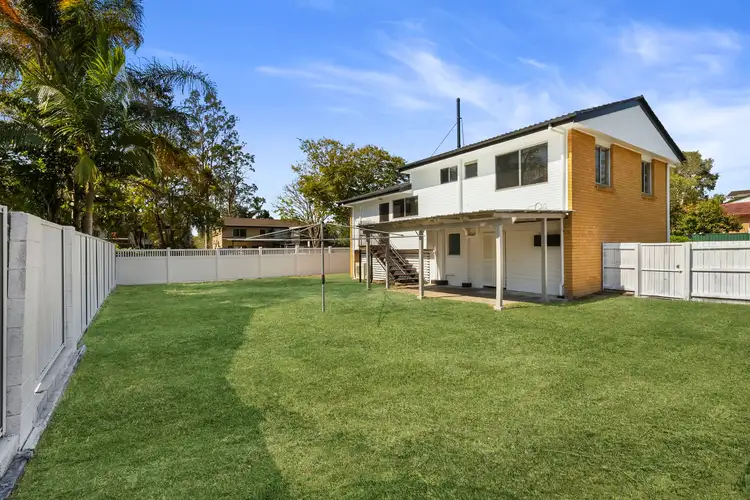 1 Badge Street, Jamboree Heights QLD 4074