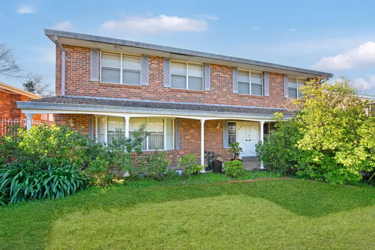 19 Amphitheatre Circuit, Baulkham Hills NSW 2153