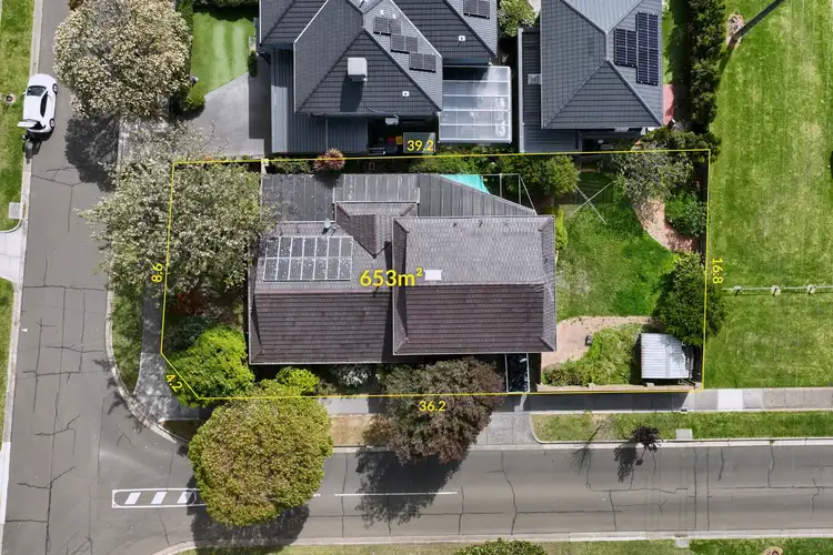 97 Lemont Avenue, Mount Waverley VIC 3149
