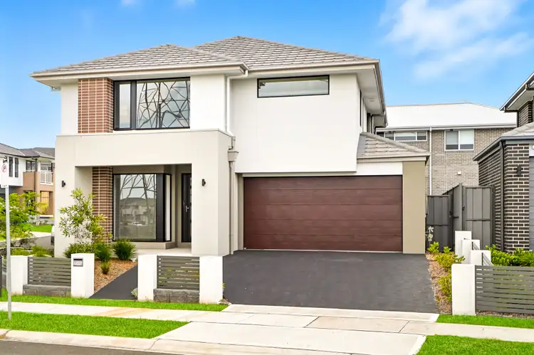 37 Storeyteller Parkway (Gables)