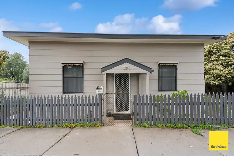 25 Caldwells Road, Eaglehawk VIC 3556