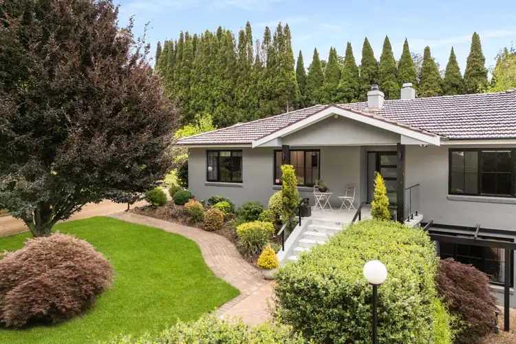 3 Sunninghill Avenue, Burradoo NSW 2576