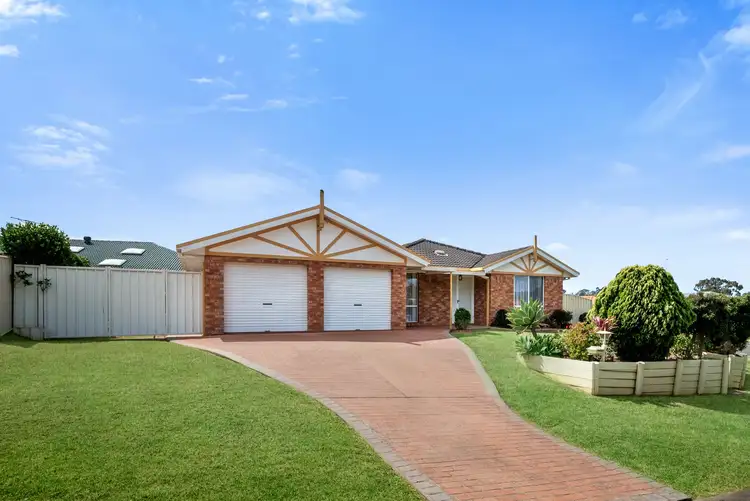 2 Vernon Close, Rosemeadow NSW 2560