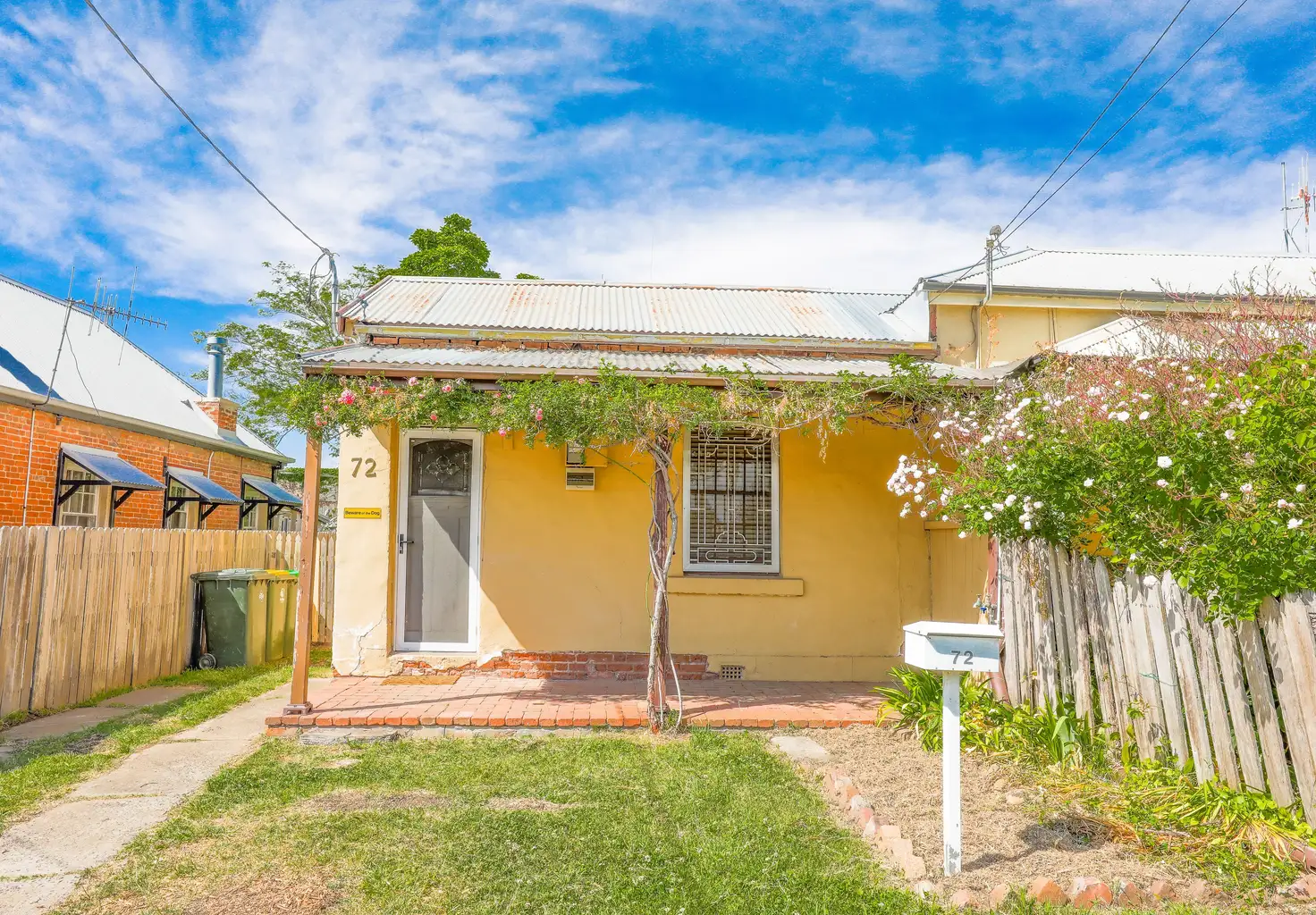 Main view of Homely semi-detached listing, 72 Railway Parade, Bathurst NSW 2795