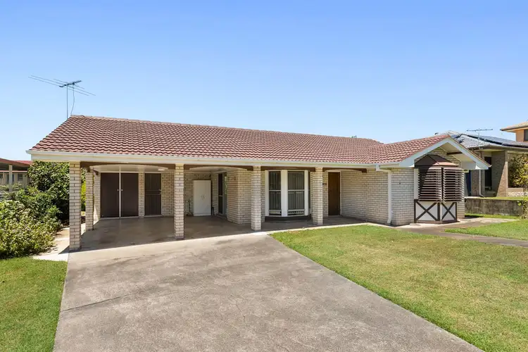 303 Cliveden Avenue, Oxley QLD 4075