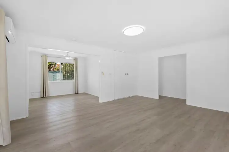 303 Cliveden Avenue, Oxley QLD 4075