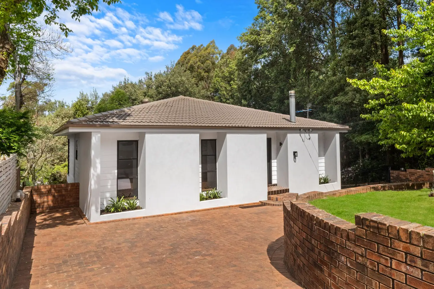 Main view of Homely house listing, 2 Frederick Place, Kurrajong Heights NSW 2758