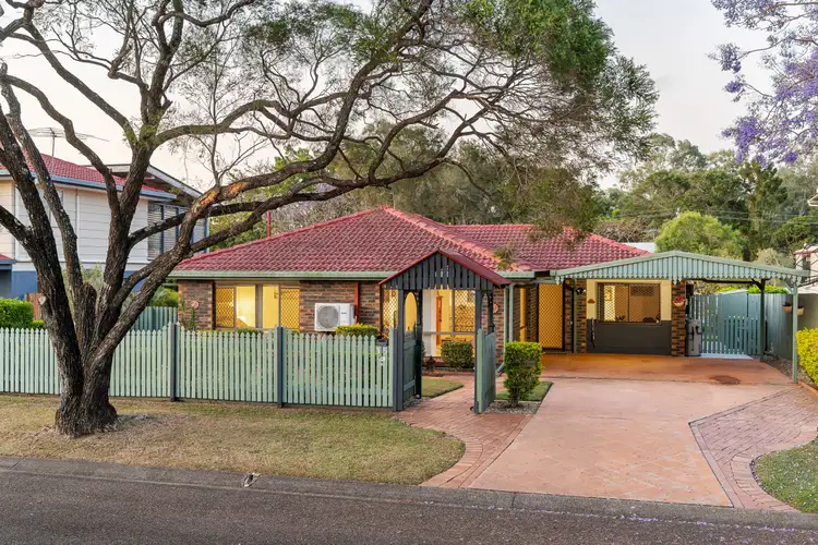 15 Thornburgh Street, Oxley QLD 4075