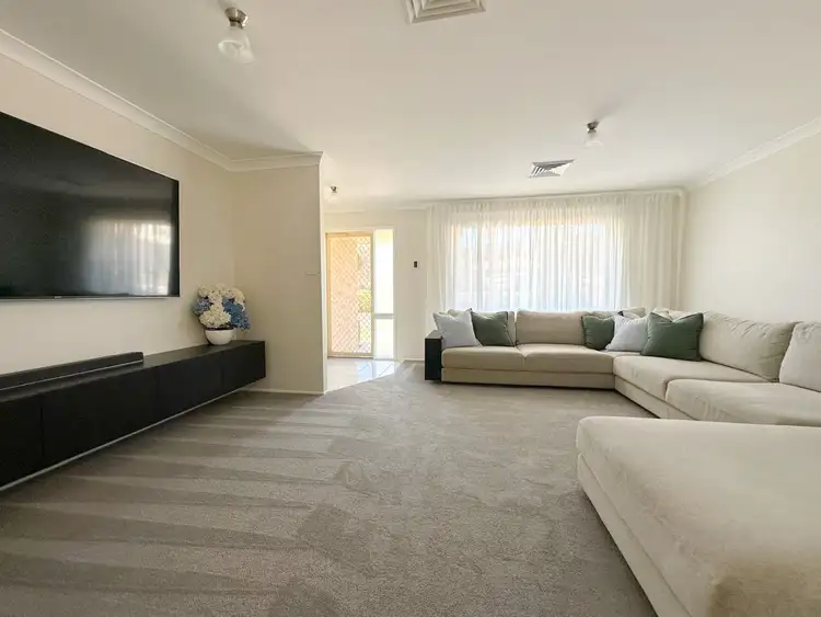 Second view of Homely house listing, 6 Titania Place, Rosemeadow NSW 2560