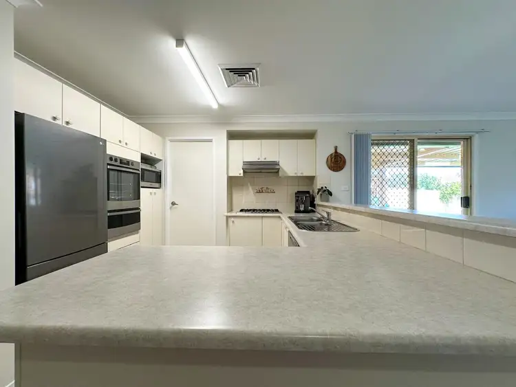 Fifth view of Homely house listing, 6 Titania Place, Rosemeadow NSW 2560