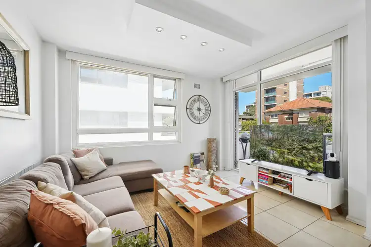 16 Ocean Street North