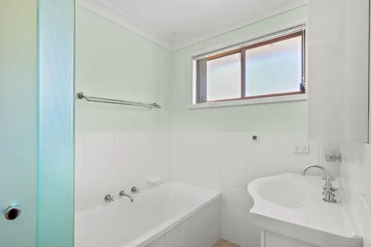 Sixth view of Homely house listing, 8 Broadwater Drive, Saratoga NSW 2251
