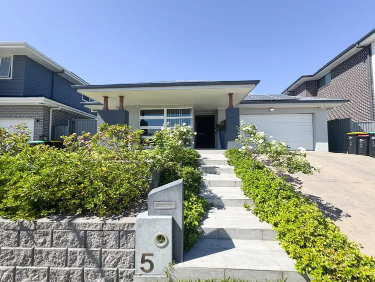 5 Randall Street, Glenmore Park NSW 2745