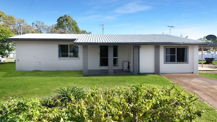 54 Crescent Street, Armstrong Beach QLD 4737