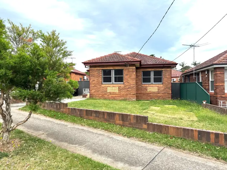 128 Broadarrow Road, Narwee NSW 2209