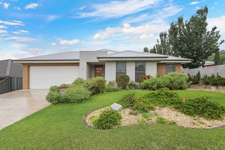 17 James Place, East Albury NSW 2640