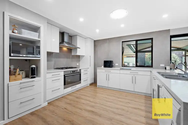 13 Imperial Court, Thornlie WA 6108