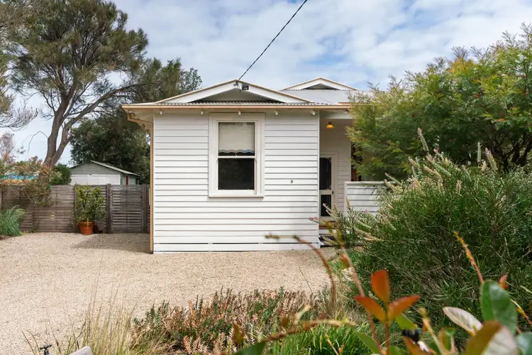 8 Chatfield Avenue, Capel Sound VIC 3940