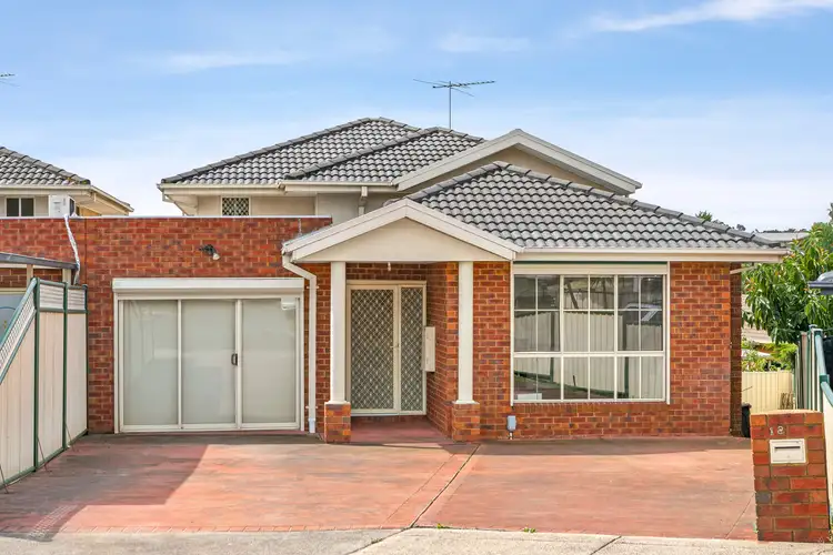 18 Mcnicol Close, Meadow Heights VIC 3048