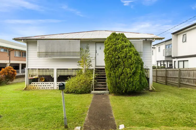 28 Thallon Street, Sherwood QLD 4075