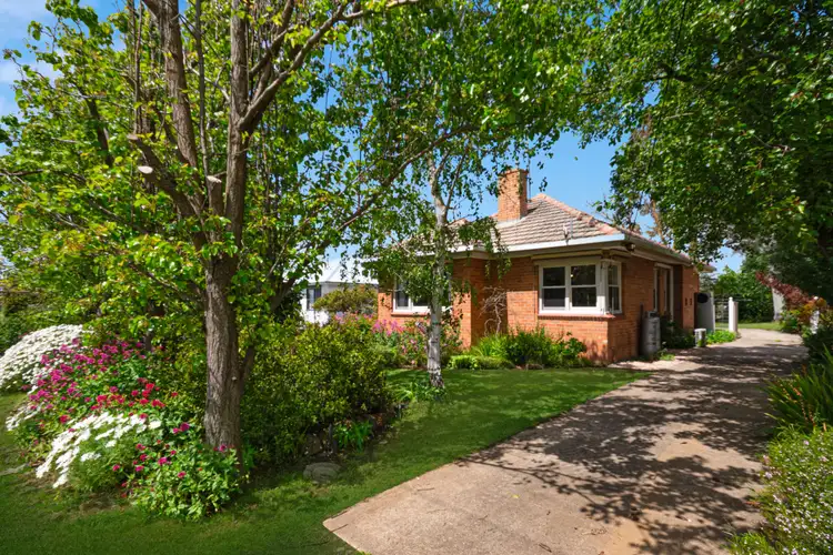 77 Darlington Road, Mortlake VIC 3272