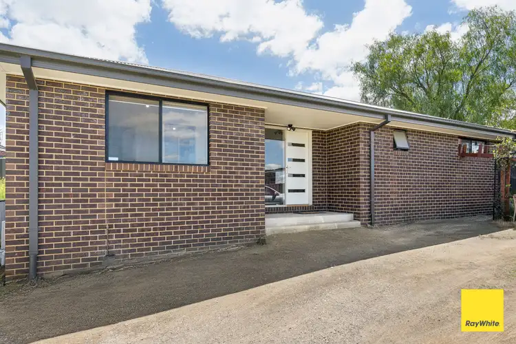 1/6A Burrowes street, Golden Square VIC 3555