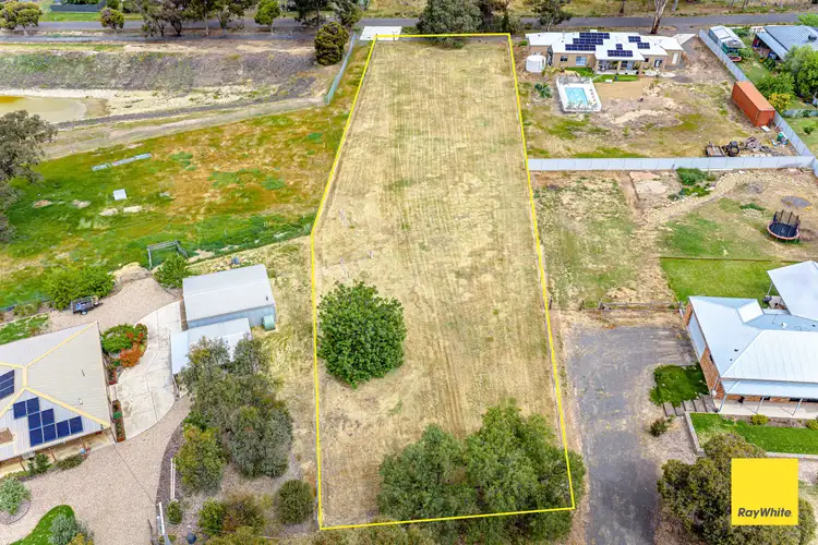 35 Raglan Place East, Axedale VIC 3551