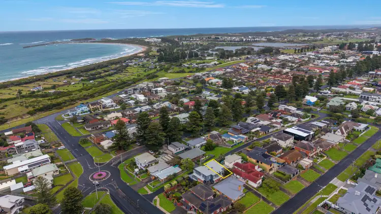 Second view of Homely house listing, 4 Bayview Terrace, Warrnambool VIC 3280