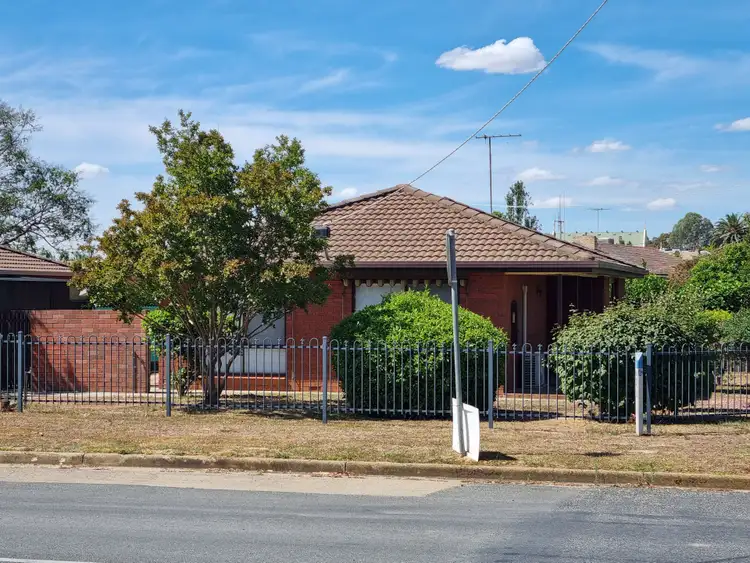 Second view of Homely house listing, 3/17 Reid Street, Rutherglen VIC 3685