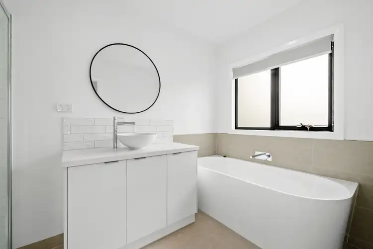 Fifth view of Homely house listing, 2/9 Cassia Court, Wantirna VIC 3152