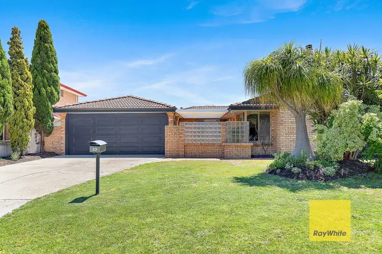 29 Forest Lakes Drive, Thornlie WA 6108