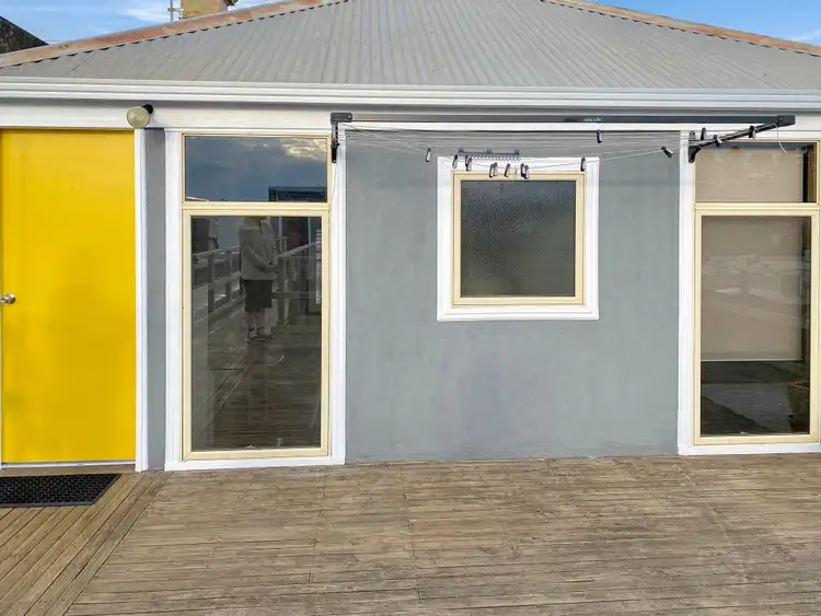 Upstairs/167 Fairy Street, Warrnambool VIC 3280