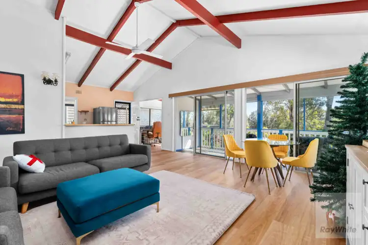 100 River Road, Sussex Inlet NSW 2540