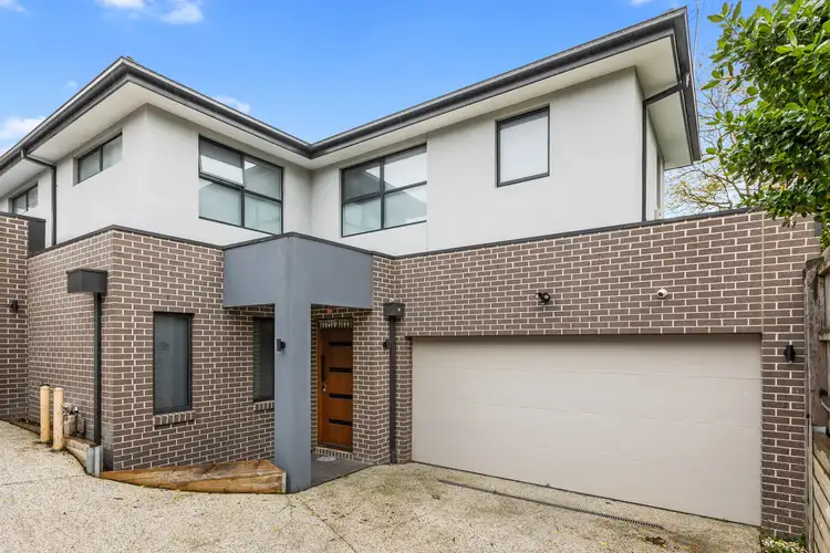 2/9 Oak Hill Road, Mount Waverley VIC 3149