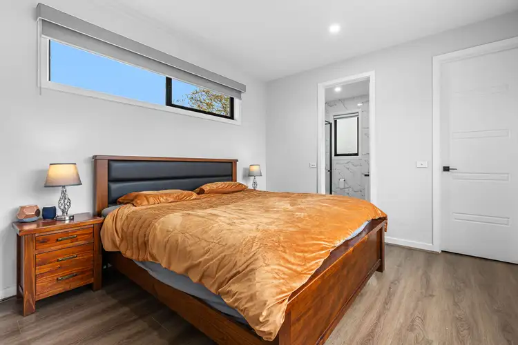 Fifth view of Homely townhouse listing, 2/9 Oak Hill Road, Mount Waverley VIC 3149