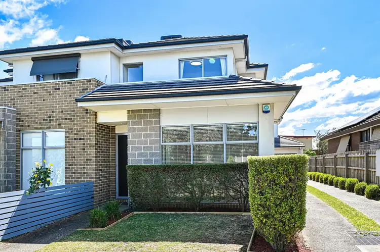 2/5 Clovis Street, Oakleigh East VIC 3166